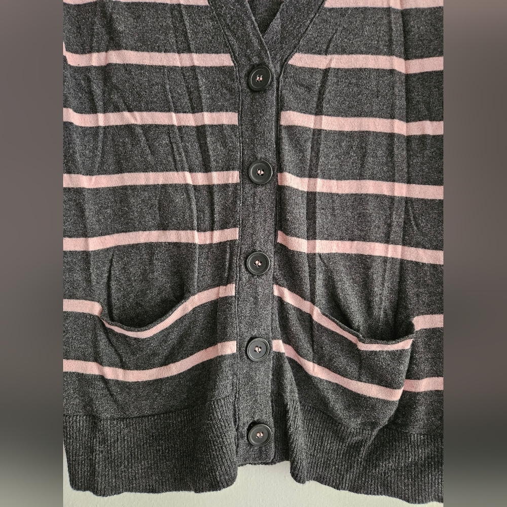 Ann Taylor Loft Women's Grey and Pink Button Up Cardigan Size Small - Picture 4 of 4